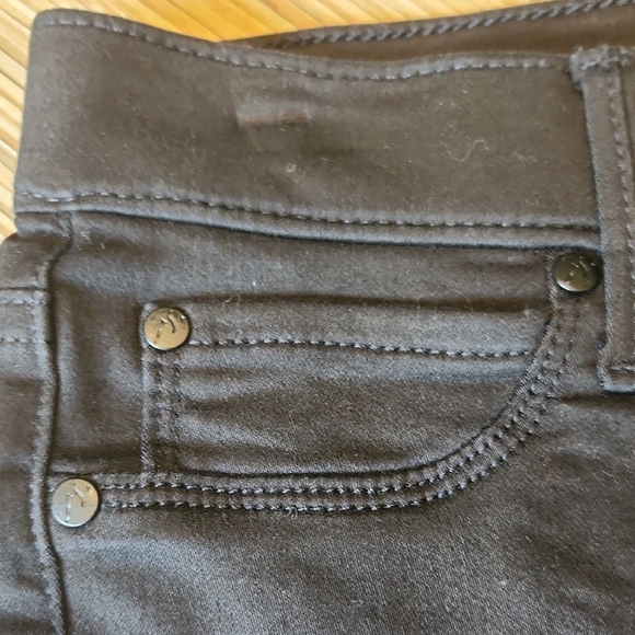 Simply Vera Vera Wang Black Skinny Jeans Sleek Design - Picture 3 of 4